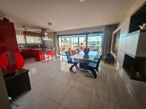 Petit Paradis à Bandol t4 piscine clim Parking Fibre Coffre-fort